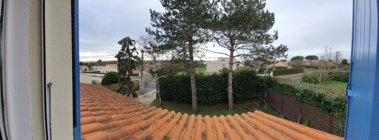 Le Petit Manoir Bed & Breakfast Vaux-sur-Mer Exterior photo