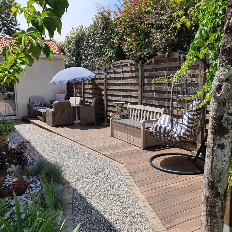 Le Petit Manoir Bed & Breakfast Vaux-sur-Mer Exterior photo