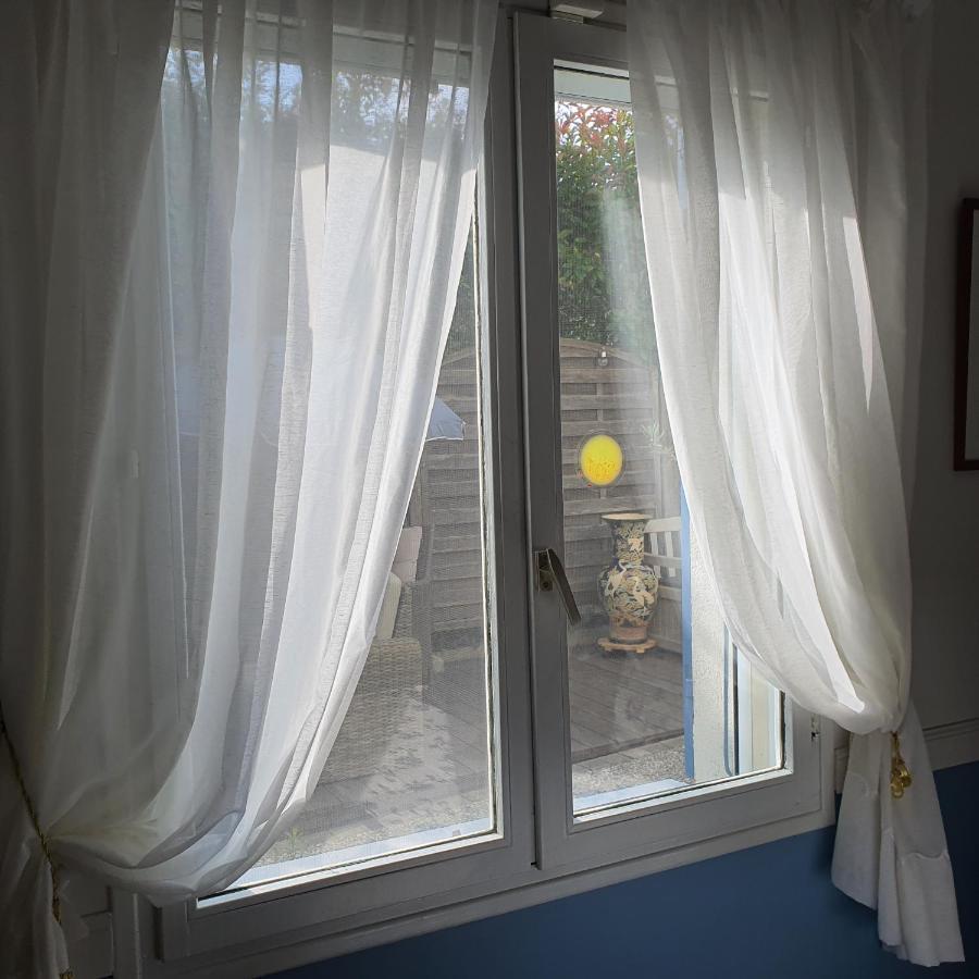 Le Petit Manoir Bed & Breakfast Vaux-sur-Mer Exterior photo